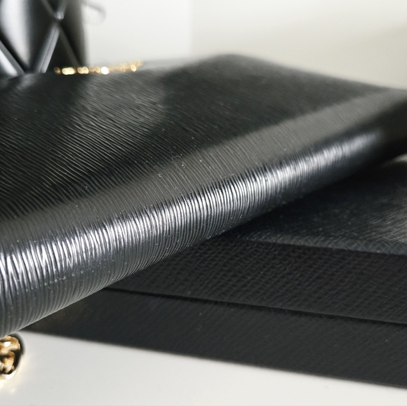 Authentic PRADA Vitello Zip Black Gold Saffiano Leather Wallet WOC Clutch‎ - Picture 9 of 15